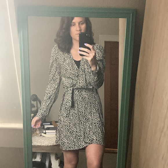 Free People Dresses & Skirts - Free people dress 👗 LIKE new!!! 👏🏼👏🏼👏🏼👏🏼👗👗👗🩷🩷🩷🩷